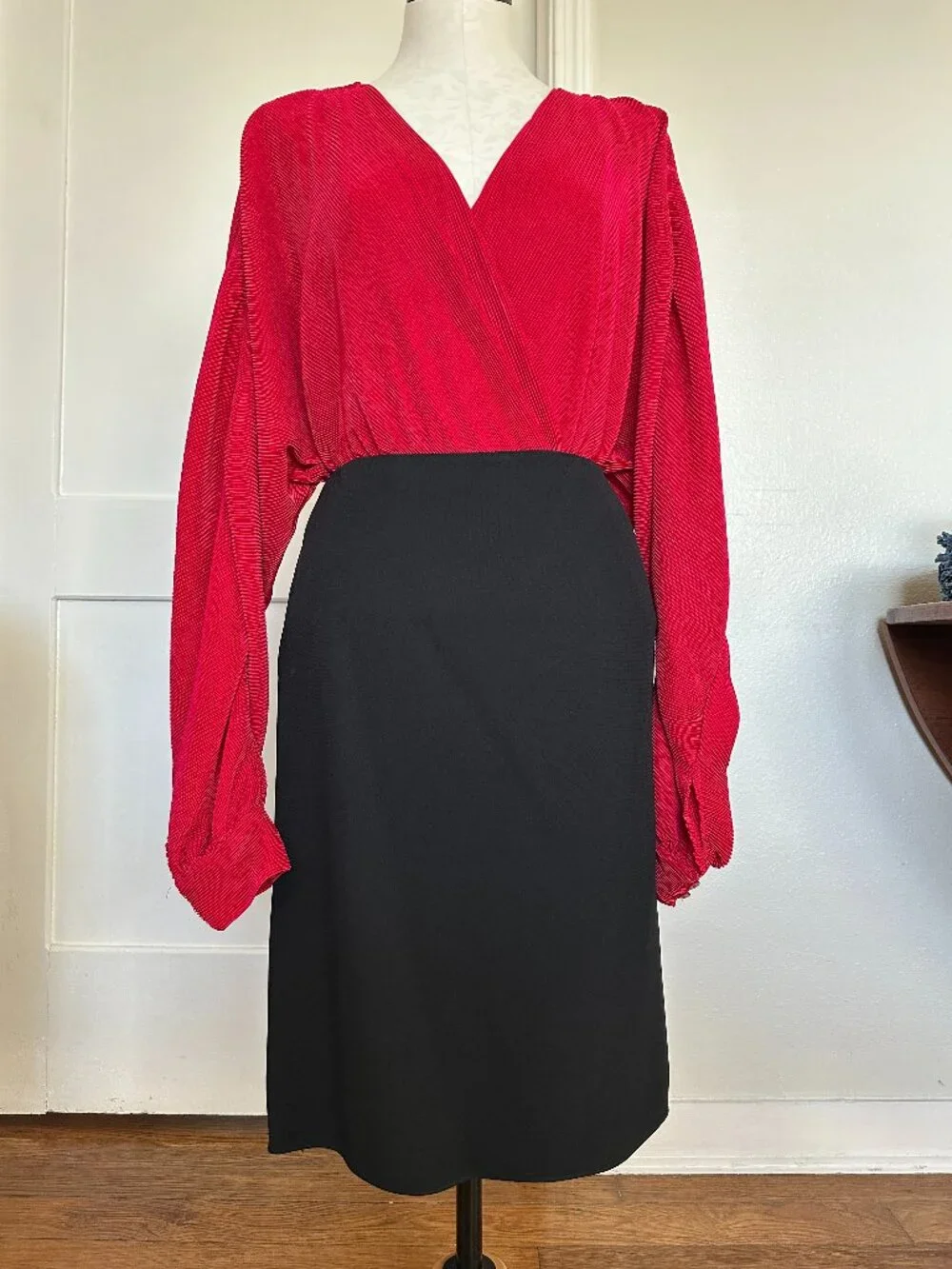 ELLEN TRACY Black A-Line Midi Skirt Size 14 Flare Hem Career Office Classic